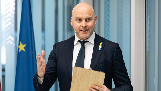 “Ủng hộ” 1 cốc bia mỗi năm để giúp Ukraine: Lãnh đạo một nước NATO nói “đó là cái giá của sự sống” - Ảnh 1.