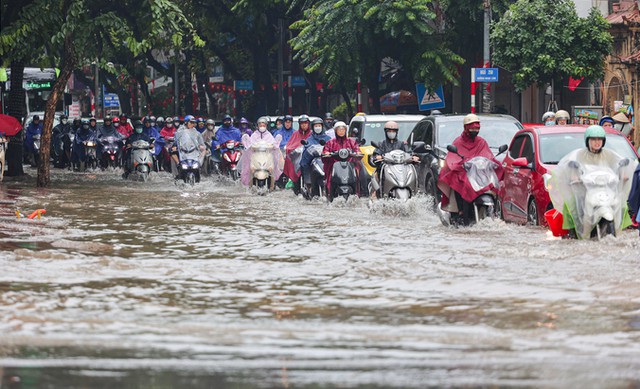 Ngày mai, nhiều nơi có mưa to đến rất to, kéo dài 2 ngày liên tiếp - Ảnh 1.