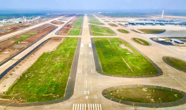 Từ 0h ngày 11/10, siêu sân bay 16 tỷ USD của Việt Nam xuất hiện nhiều chuyến bay "kiểm tra" đặc biệt - Ảnh 1.