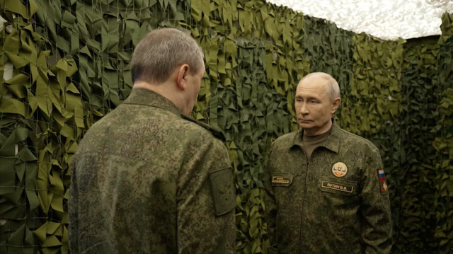 Ukraine giội 1.015 UAV vào Nga, TT Trump trách ông Zelensky “đừng phá đàm phán” - TT Putin ra đòn cứng rắn - Ảnh 2.