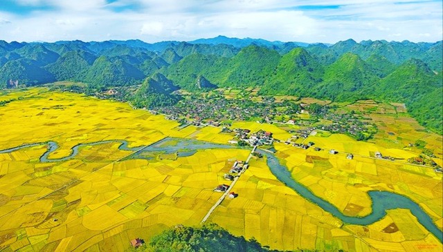 Phát hiện ngôi làng có hơn 400 căn nhà cùng quay một hướng: Cách Hà Nội 180 km và được thế giới vinh danh - Ảnh 8.