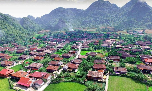 Phát hiện ngôi làng có hơn 400 căn nhà cùng quay một hướng: Cách Hà Nội 180 km và được thế giới vinh danh - Ảnh 3.