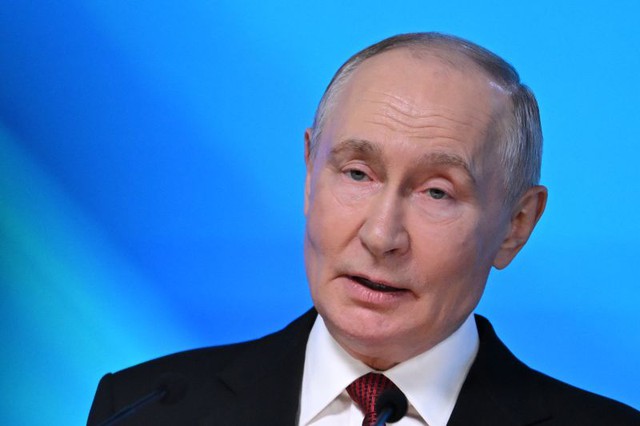 Tổng thống Putin cảnh báo NATO về Kaliningrad, thừa nhận đòn đánh Ukraine khiến Nga mất 1% GDP - Ảnh 1.
