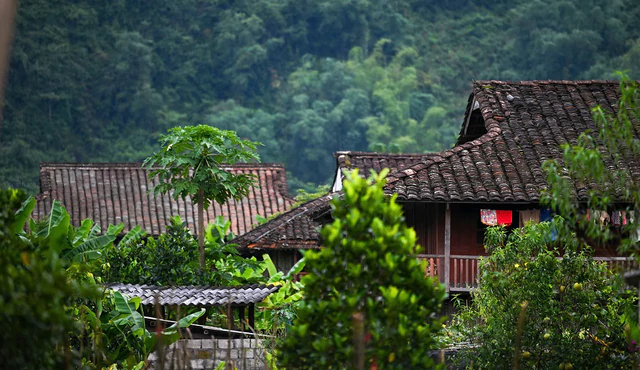 Phát hiện ngôi làng có hơn 400 căn nhà cùng quay một hướng: Cách Hà Nội 180 km và được thế giới vinh danh - Ảnh 4.