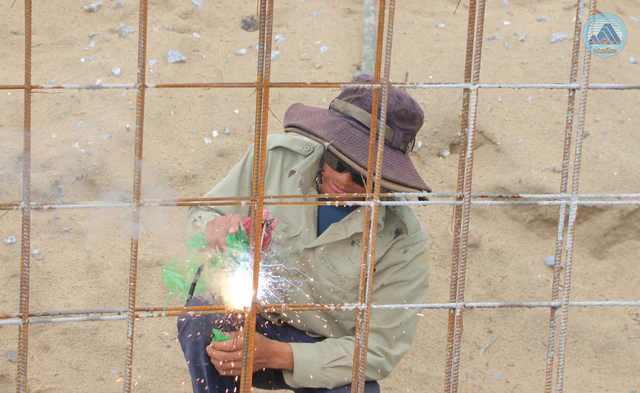 Mục kích công trình "phòng thủ bờ biển Hội An" 214 tỷ đồng ở Việt Nam: Dài 1.950m, tại bãi biển đẹp bậc nhất TG - Ảnh 1.