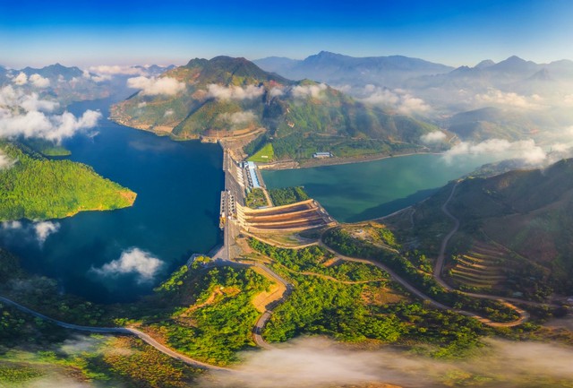 Việt Nam thực hiện cuộc đại di dân lịch sử 20.340 hộ, nhường chỗ cho công trình thủy điện Sơn La 60.200 tỷ lớn nhất ĐNÁ - Ảnh 2.
