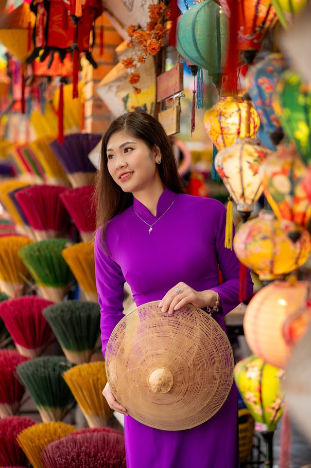 Người mẫu mặc hanbok chụp ảnh trước Ngọ Môn gây tranh cãi: Du khách cần lưu ý gì khi tham quan di tích trong và ngoài nước? - Ảnh 7.