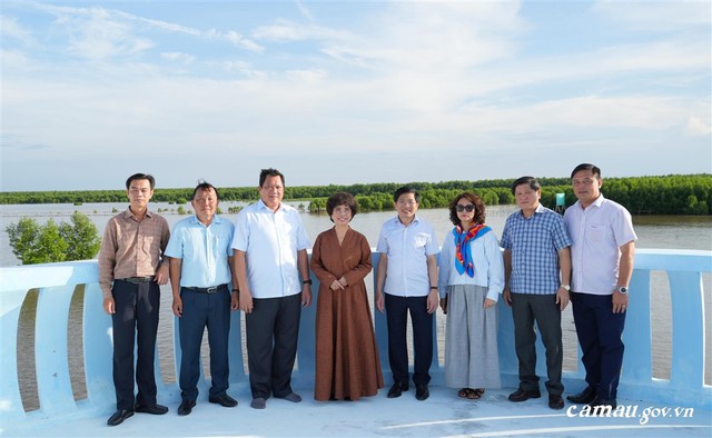 Bà Thái Hương trực tiếp đến làm việc ở tỉnh duy nhất VN có 3 mặt giáp biển, mệnh danh là “đất biết nở” - Ảnh 1.