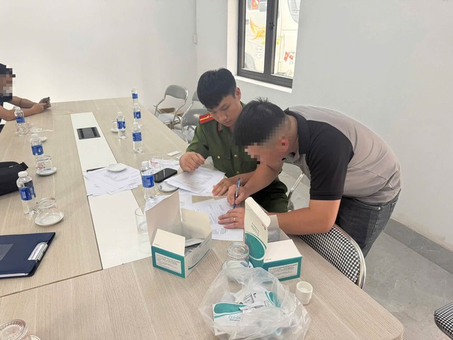 Công an kiểm tra 88 người ở công ty bê tông, công trình trường mầm non,... - Ảnh 3.