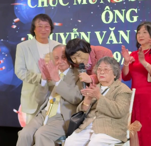 Lời khuyên cho người trung niên gặp 'may mắn hiếm có' như NSND Minh Vương - Ảnh 1.
