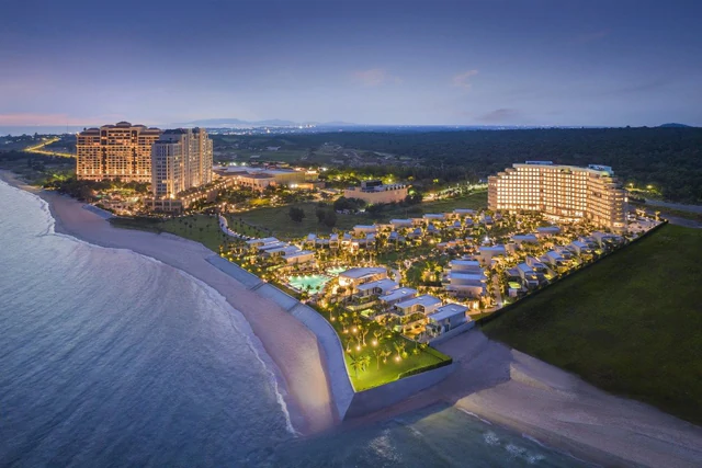 Cách TP HCM 120 km, resort hơn 4 tỷ USD của Việt Nam liên tiếp được vinh danh, bên trong có casino - Ảnh 2.