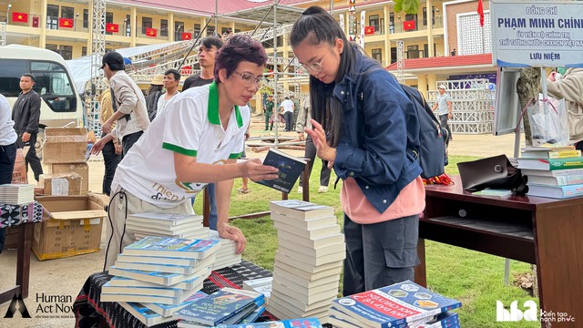 Nhà báo Trần Mai Anh: Hợp lực hành động vì trẻ em là “mệnh lệnh từ trái tim” - Ảnh 2.