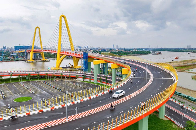 Chân dung nữ doanh nhân kín tiếng giàu hơn cả ông Trần Đình Long, vừa “bỏ túi” 107 triệu USD chỉ trong 1 ngày - Ảnh 3.