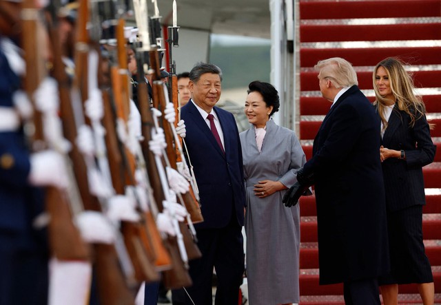 Chuyên gia 40 năm kinh nghiệm soi màn chào đón ông Tập Cận Bình của ông Trump: Nhiều chi tiết đáng chú ý - Ảnh 5.