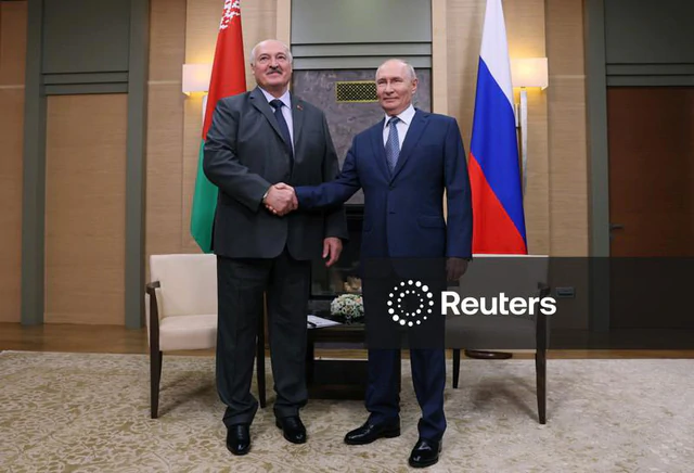 TST: Belarus chuẩn bị cho chiến tranh, những phát biểu cay đắng ở Moscow và cái "khoanh tay" của Kremlin - Ảnh 1.
