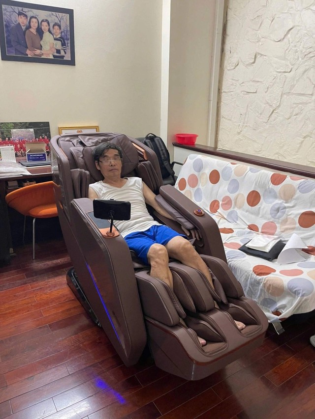 Lời khuy&ecirc;n trước khi mua ghế massage đắt tiền - Ảnh 1.