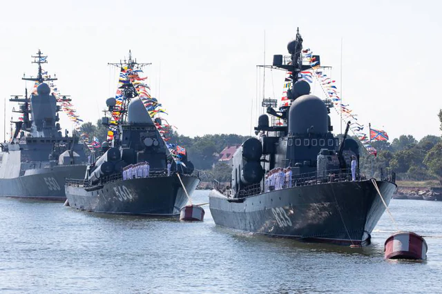 NATO nhận văn bản nóng từ Nga: Moscow dọa dùng toàn bộ kho vũ khí bảo vệ Kaliningrad, liên minh đáp trả - Ảnh 3.