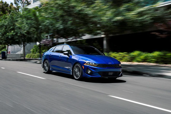 Mẫu xe lớn hơn Camry, rẻ hơn cả Civic vẫn có ưu đãi giảm giá - Ảnh 4.