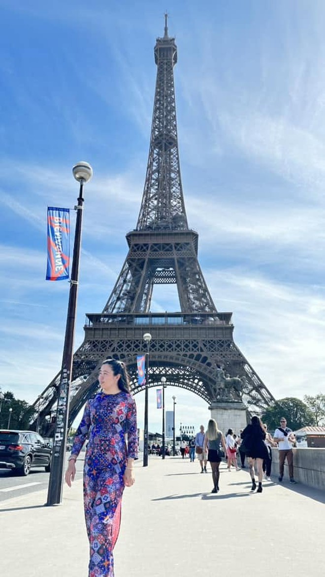 Người mẫu mặc hanbok chụp ảnh trước Ngọ Môn gây tranh cãi: Du khách cần lưu ý gì khi tham quan di tích trong và ngoài nước? - Ảnh 4.